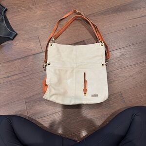 Vittoria Veneta Shoulder Bag Cream and Tan Leather